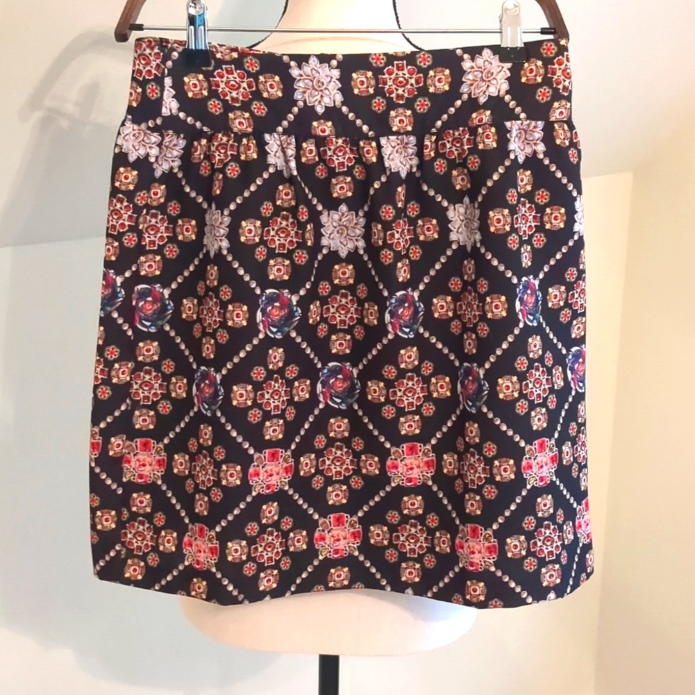 Jewel pattern skirt Size S